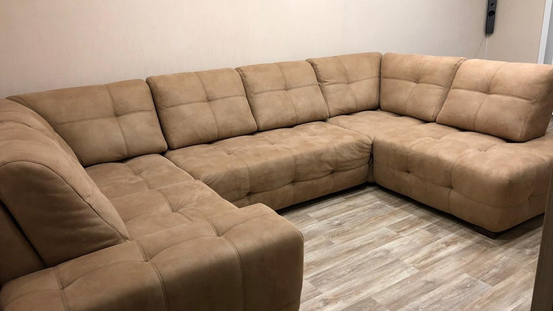 П-образный диван из замши