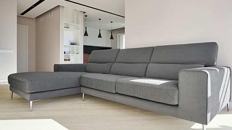 Угловой диван в минимализме
