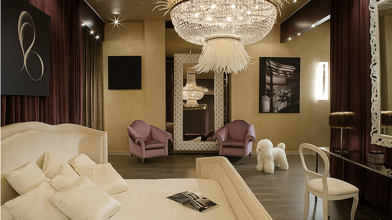 Гламурный стиль спальни-будуара