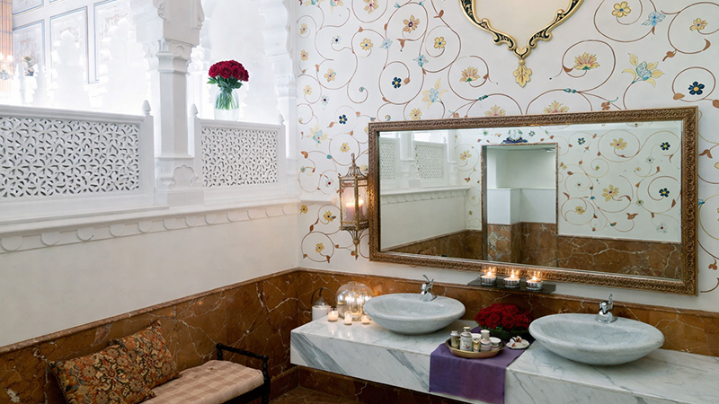 Санузел в индийском стиле