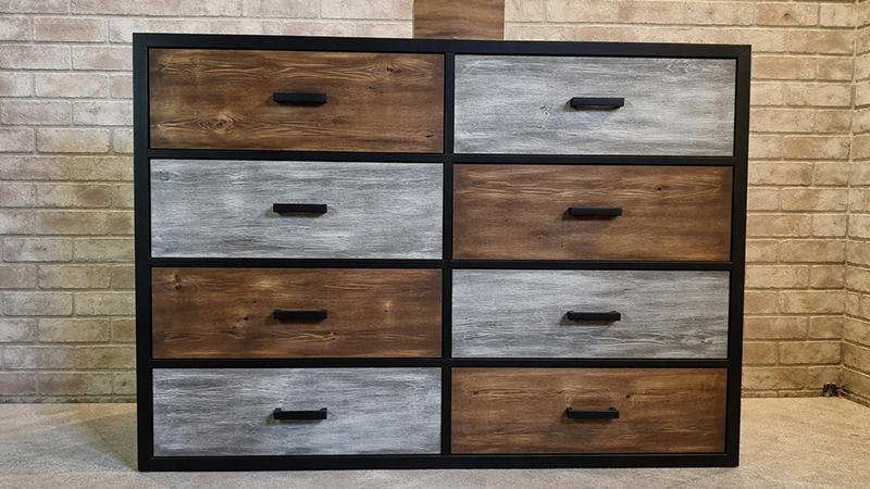 Комод в дизайне индастриала