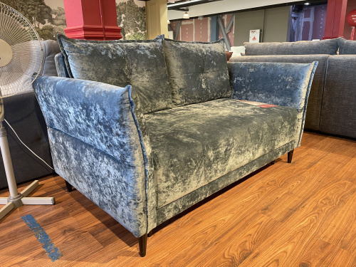 Прямой мини диван Лома 120 синий велюр 