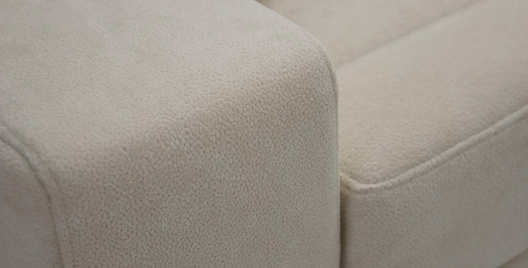 Прямой диван Белес Молочно-кремовый велюр