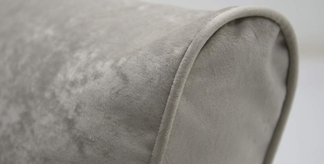 Прямой мини диван Касита 120 Жемчужно-бежевый велюр