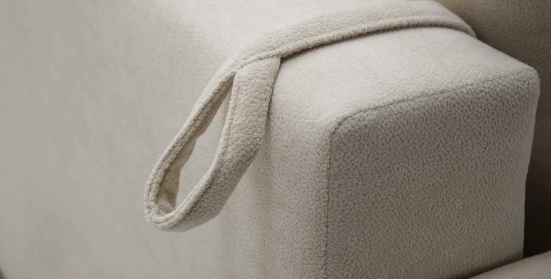 Прямой диван Белес Молочно-кремовый велюр