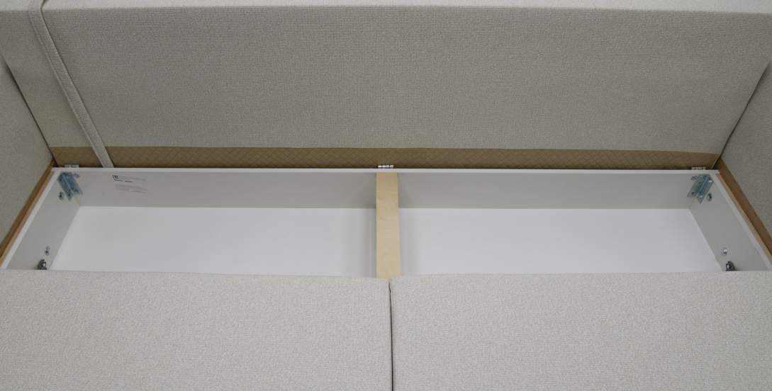 Прямой диван Авилла Светло-бежевый велюр