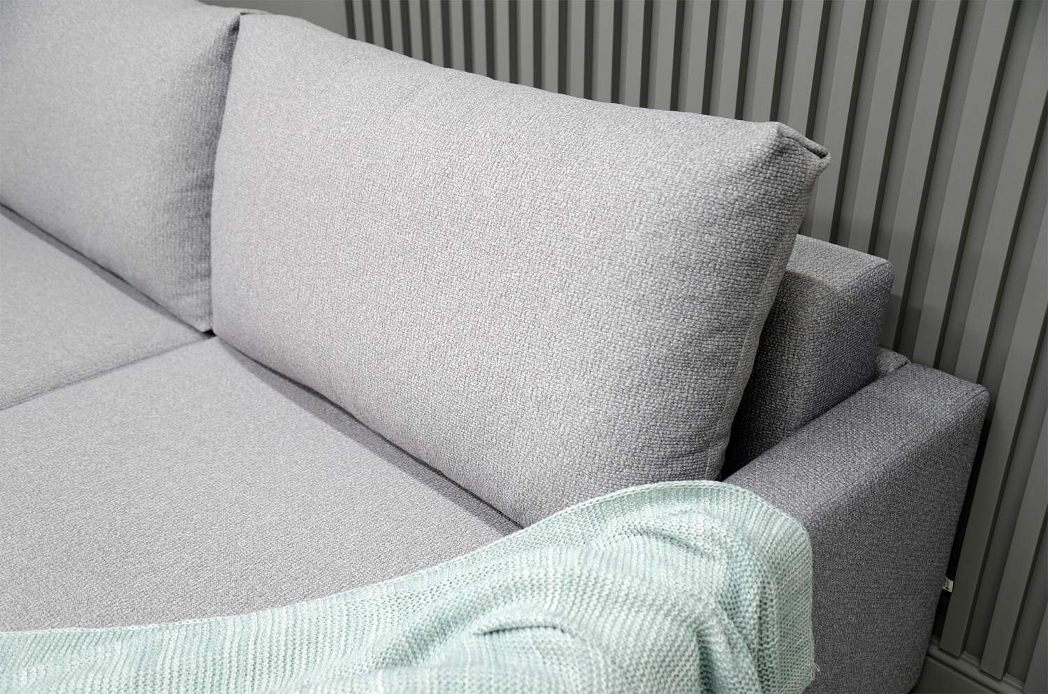 Прямой диван Клиф