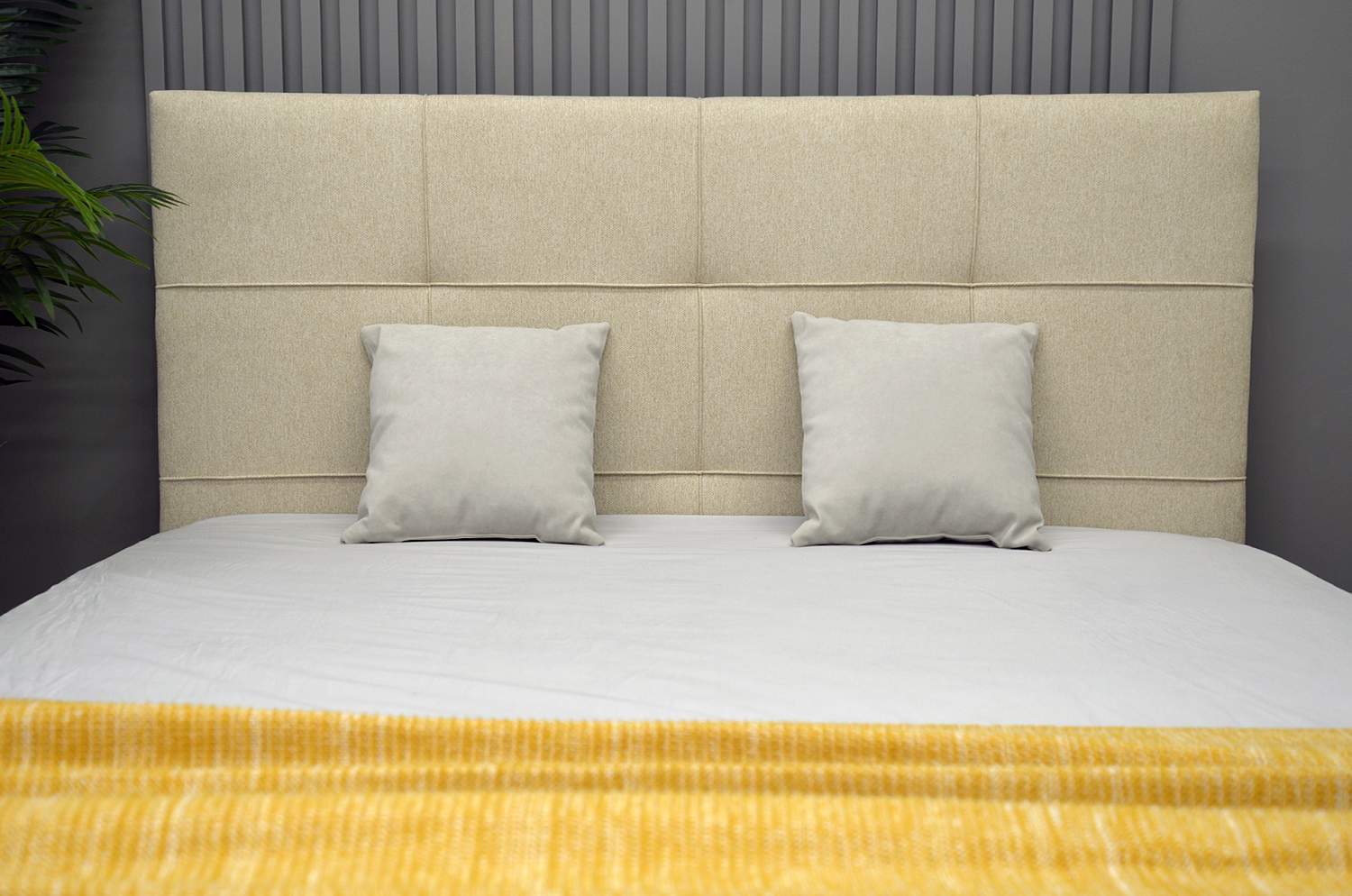 Двуспальная кровать Борба 180 кремовый шенилл