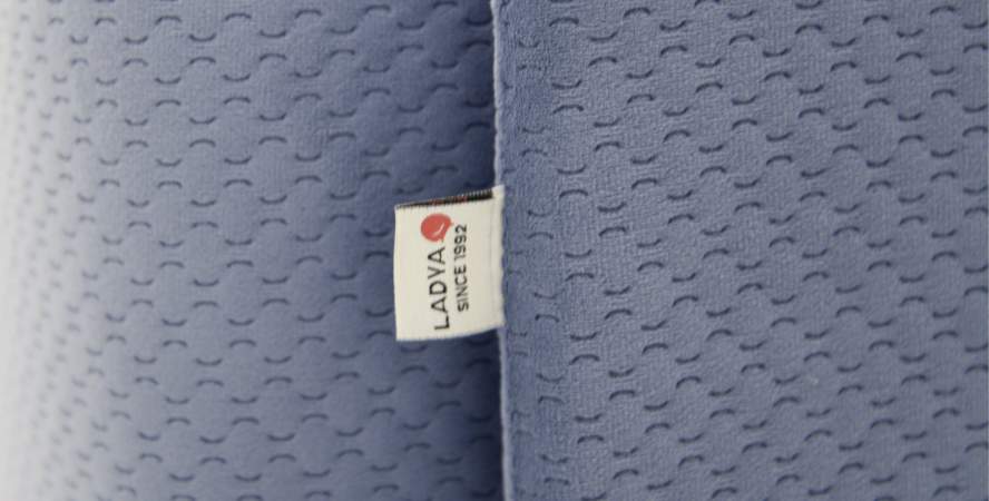 Прямой мини диван-кушетка Мокка Дымчатый синий велюр Уцененный