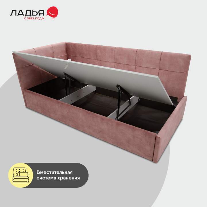 Келсо 90 Dafna Nude