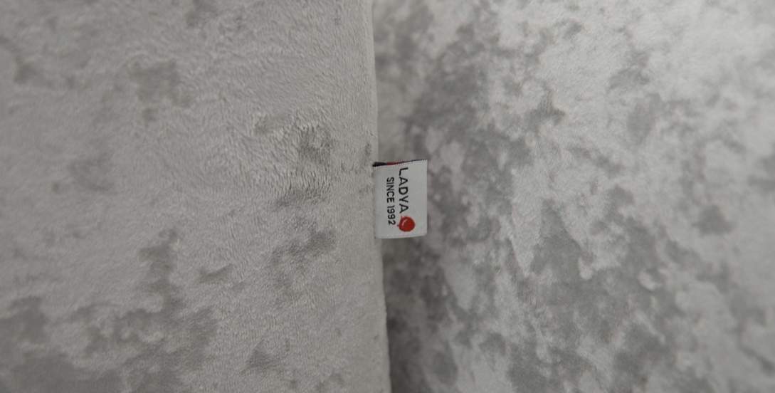 Прямой диван Лома жемчужно-серебряный велюр