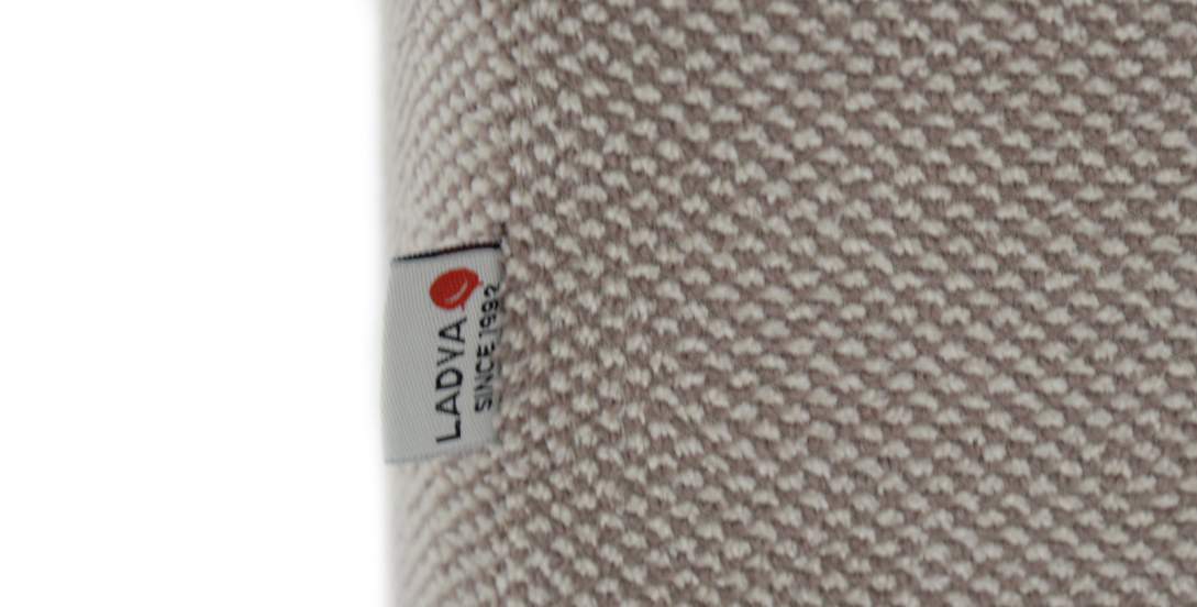 Прямой диван Энгри бежевый велюр