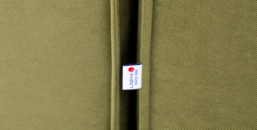 Прямой диван Рейф травяной велюр