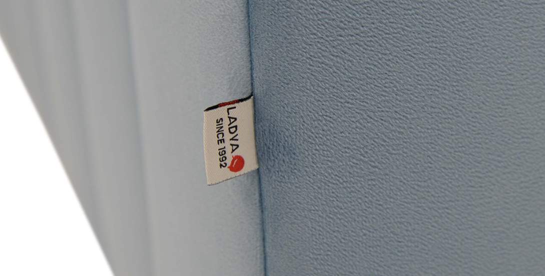 Прямой диван Эмма Голубой велюр