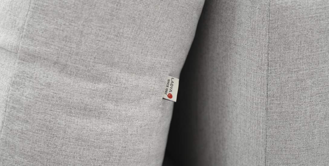 Прямой диван Морма Жемчужно-серый велюр