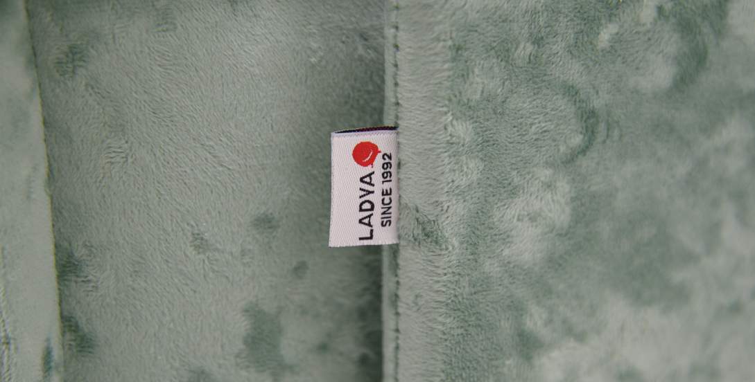 Прямой мини диван Бохо Жемчужно-мятный велюр