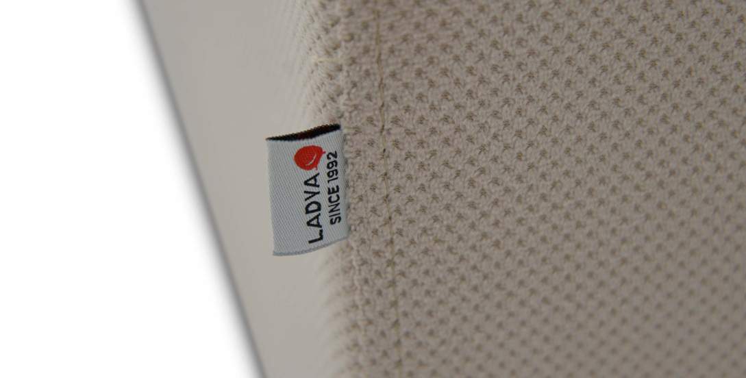 Прямой диван Сити коричневый велюр 