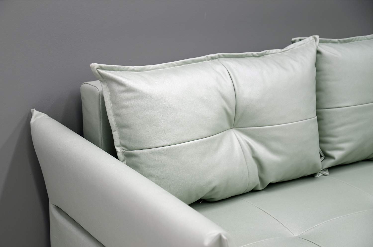 Прямой мини диван Лома 120 мятная искусственная кожа