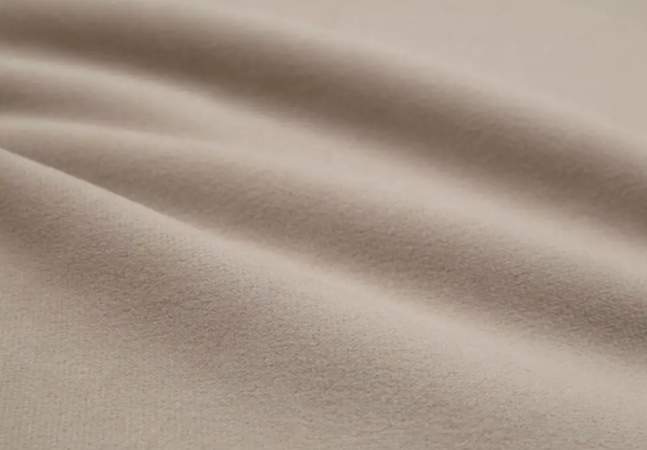 Прямой диван Вестон светло-бежевый велюр Уцененный