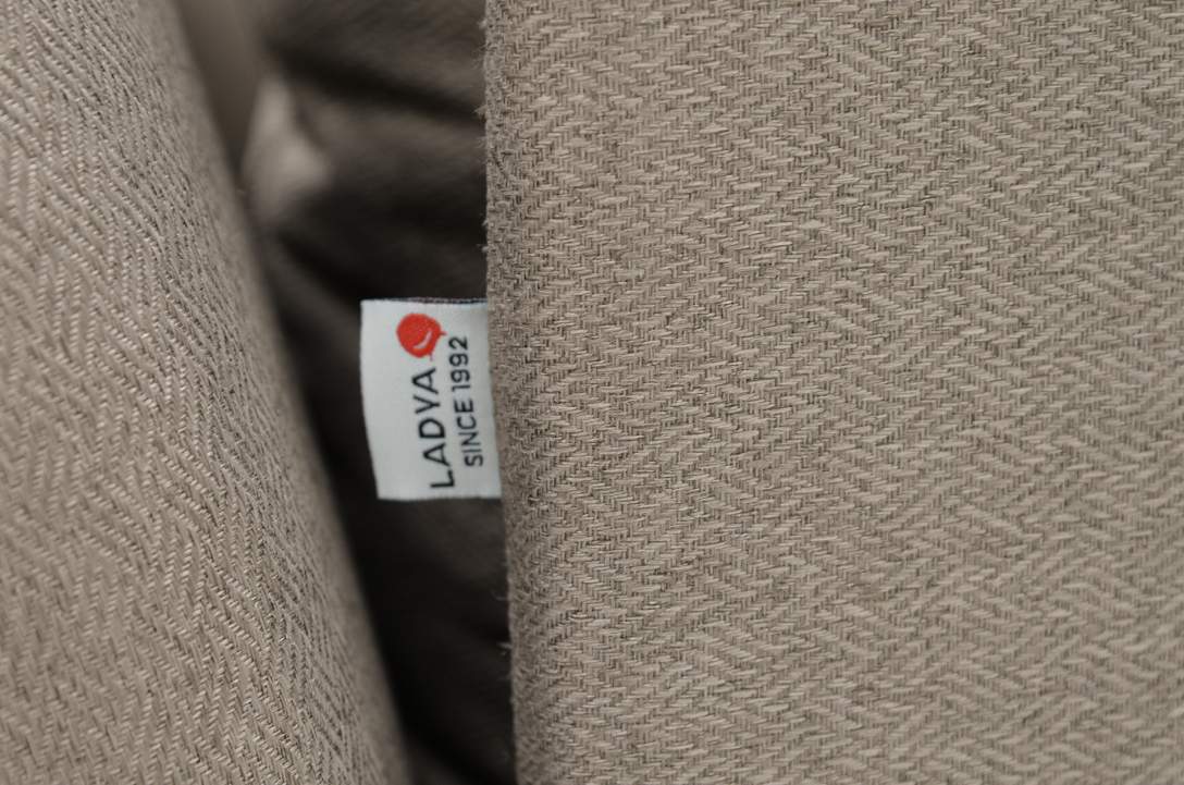 Прямой диван-кушетка Тиволи 120 коричневая рогожка 